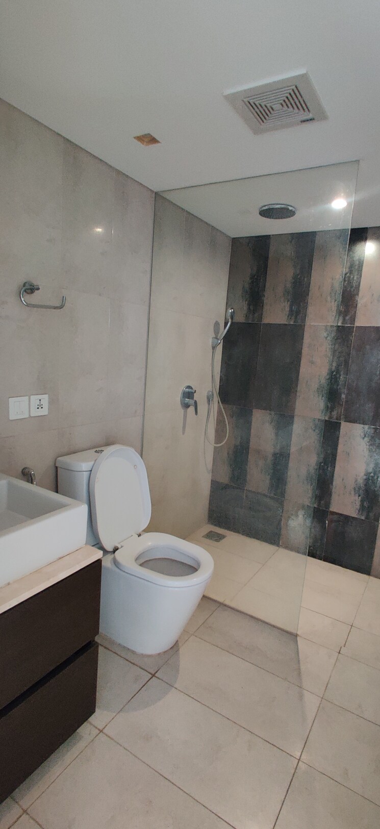 Bathroom, kumar-city 4 Bedroom 3500 Sq.Ft. Villa In Kalyani Nagar Pune 9603277