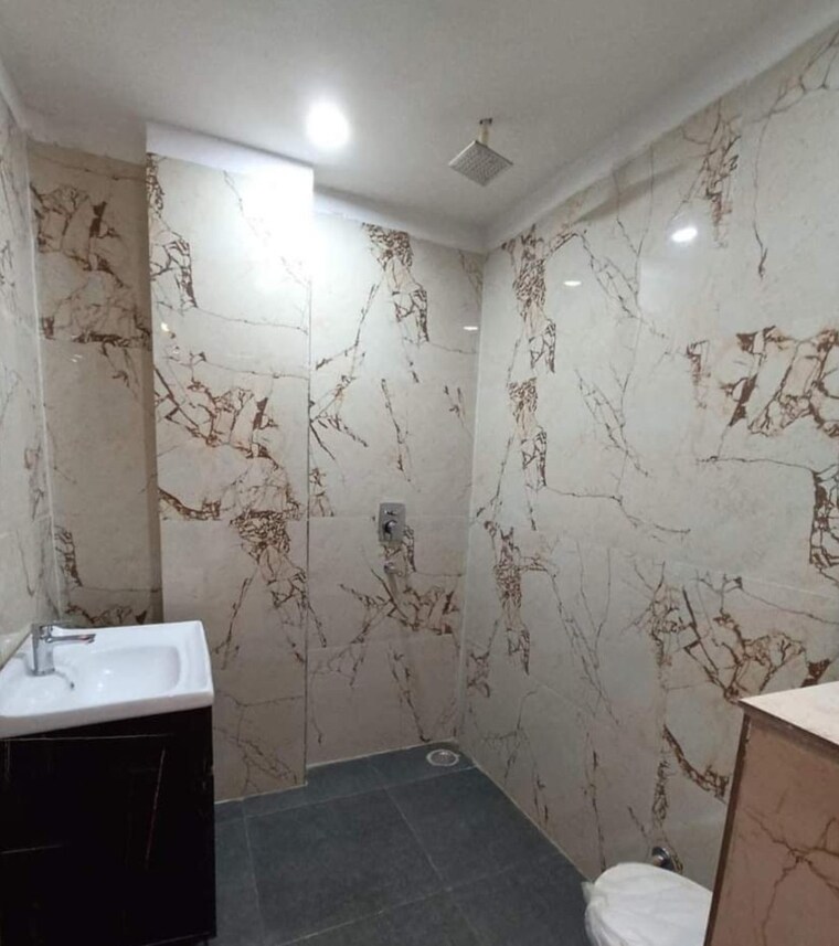 Bathroom, saket 2 Bedroom 1200 Sq.Ft. Builder Floor In Saket Delhi 9603276