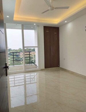 Room in 2 BHK Builder Floor at Saket – for Rent