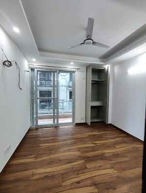 Room in 2 BHK Builder Floor at Saket – for Rent