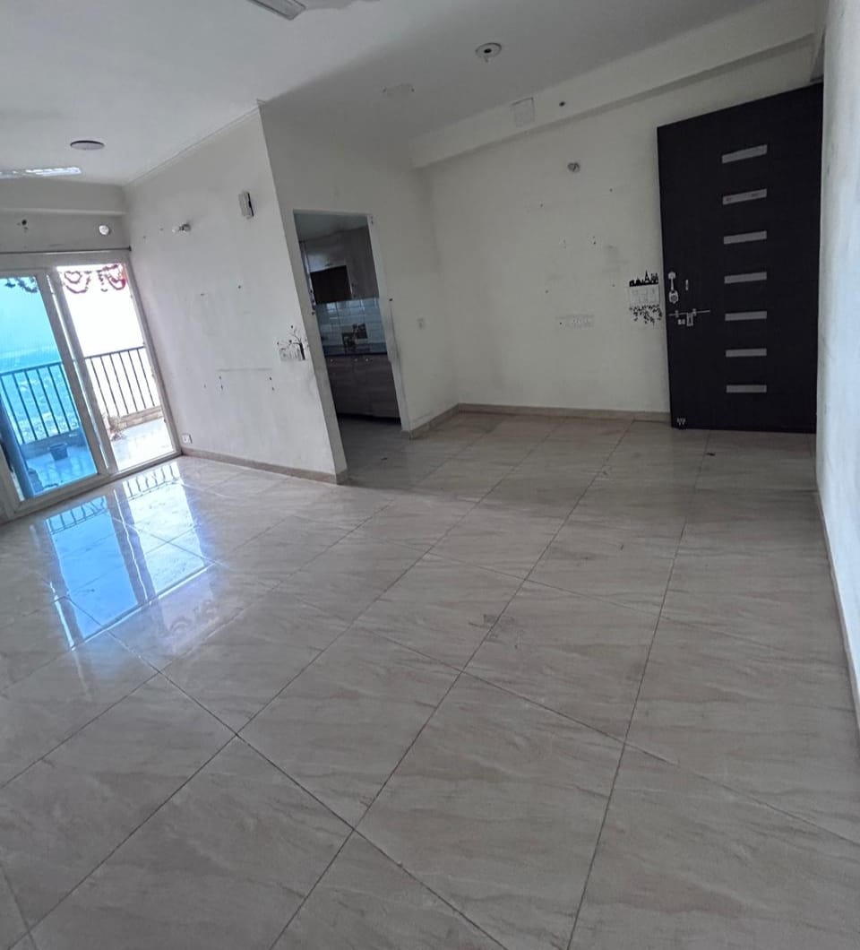2 BHK Apartment For Rent in Gaur Atulyam