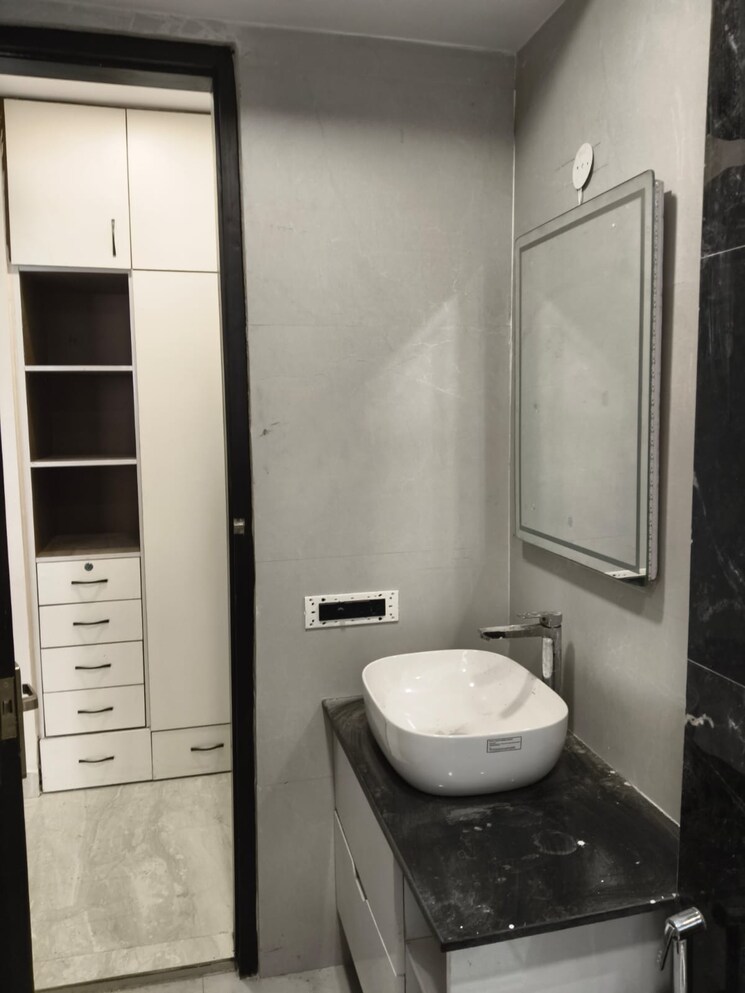 Bathroom, ansal-sushant-residency 4 Bedroom 300 Sq.Ft. Builder Floor In Sushant Lok Iii Gurgaon 9603289