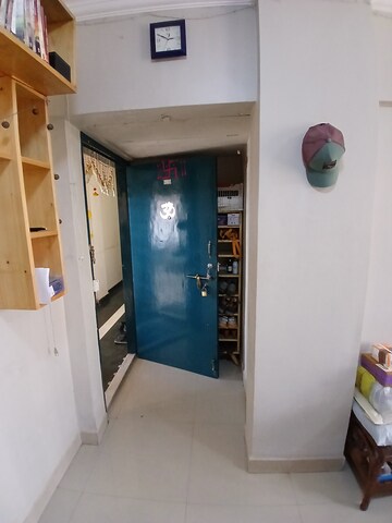 Furnished Amenities in 1.5 BHK Apartment at Gharkul CHS Malad East, Malad East – for Rent