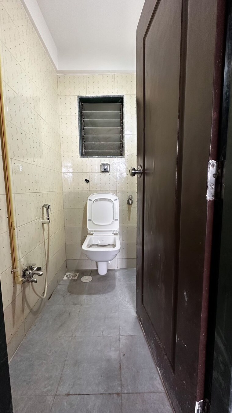 Bathroom, mhada-apartments-shastri-nagar 1 Bedroom 510 Sq.Ft. Apartment In Goregaon West Mumbai 9603312