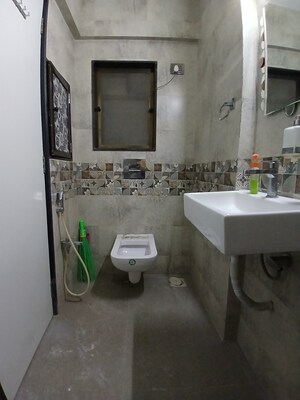 Furnished Amenities in 2 BHK Apartment at Mantri Park, Goregaon East – for Rent