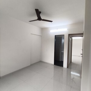 Room in 1 RK Apartment at Mantri Park, Goregaon East – for Rent
