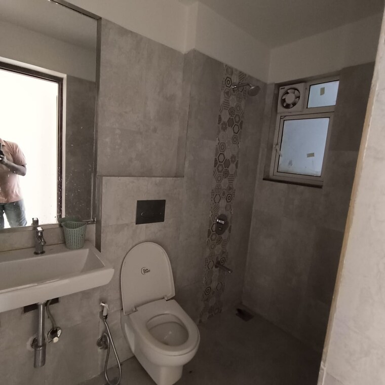 Bathroom, omkar-ananta 2 Bedroom 753 Sq.Ft. Apartment In Goregaon East Mumbai 9603320