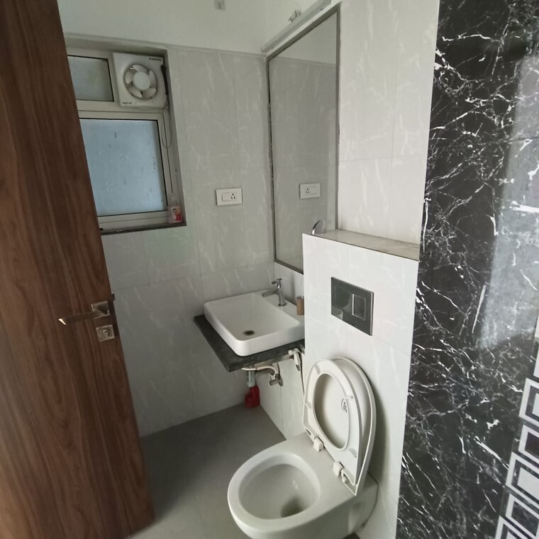 Bathroom, omkar-ananta 2 Bedroom 753 Sq.Ft. Apartment In Goregaon East Mumbai 9603320