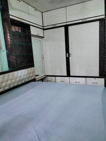 Room in 1 BHK Apartment at Vrindavan CHS Malad East, Malad East – for Rent