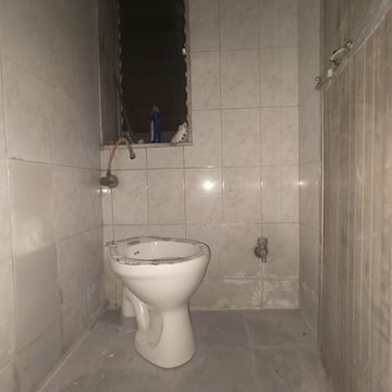 Bathroom in 1 BHK Apartment at Parth Vaibhav, Malad East – for Rent