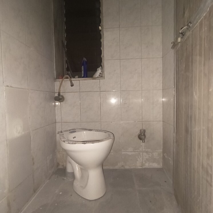 Bathroom, parth-vaibhav 1 Bedroom 510 Sq.Ft. Apartment In Malad East Mumbai 9603323