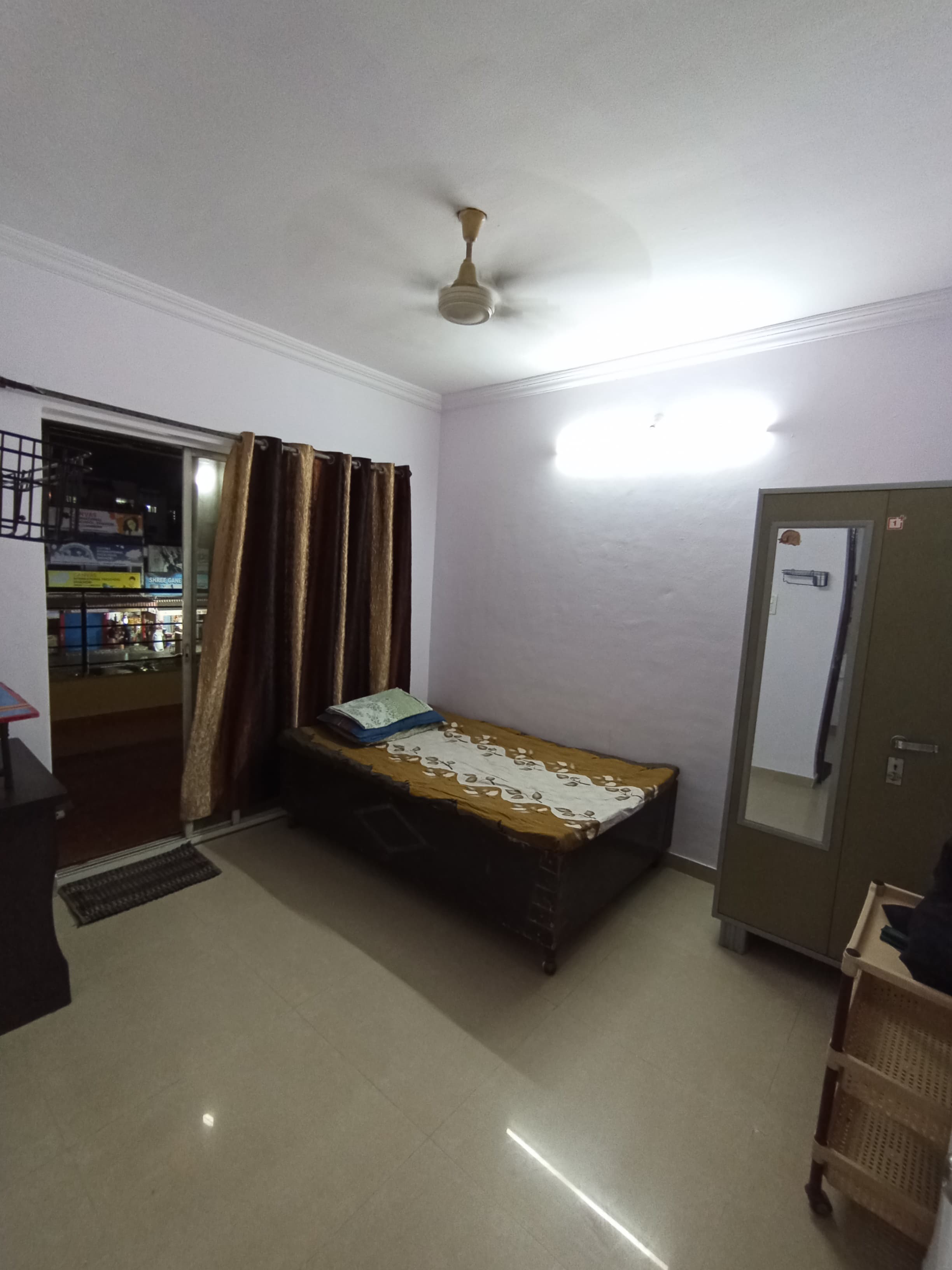 1 BHK Apartment For Rent in Shreeram Gold