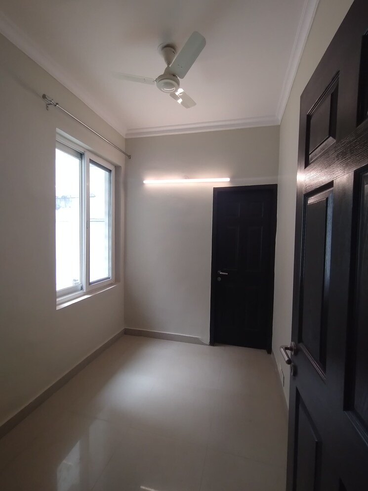 Room, sector 47 3 Bedroom 2800 Sq.Ft. Builder Floor In Sector 47 Gurgaon 9603330