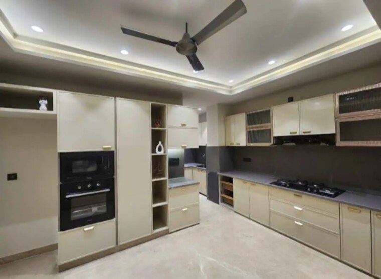 Kitchen, greater kailash ii 3 Bedroom 4000 Sq.Ft. Builder Floor In Greater Kailash ii Delhi 9603333