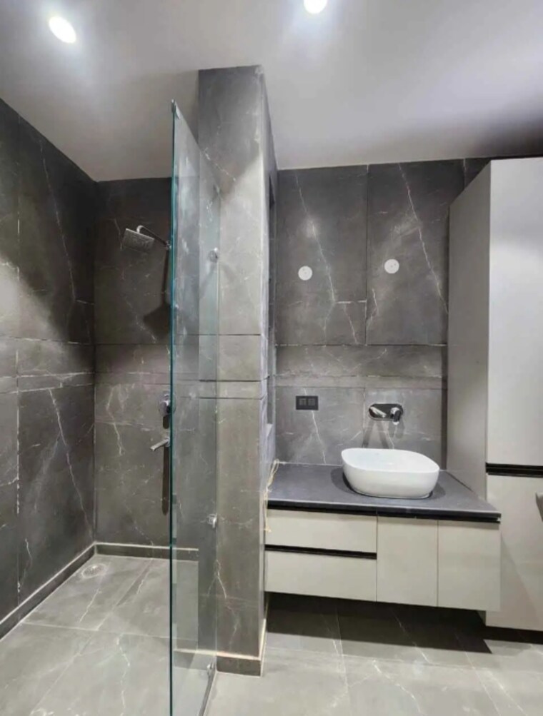 Attached Bathroom, greater kailash ii 3 Bedroom 4000 Sq.Ft. Builder Floor In Greater Kailash ii Delhi 9603333
