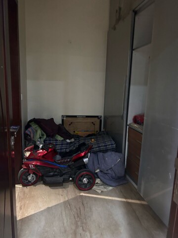 Parking in 3 BHK Independent House at RWA Apartments Sector 41, Sector 41 – for Rent