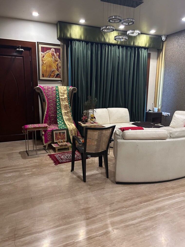 Gym, rwa-apartments-sector-41 3 Bedroom 2000 Sq.Ft. Independent House In Sector 41 Noida 9603352