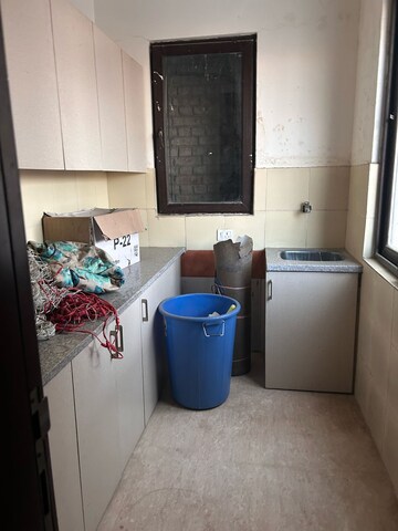 Kitchen in 3 BHK Independent House at RWA Apartments Sector 41, Sector 41 – for Rent