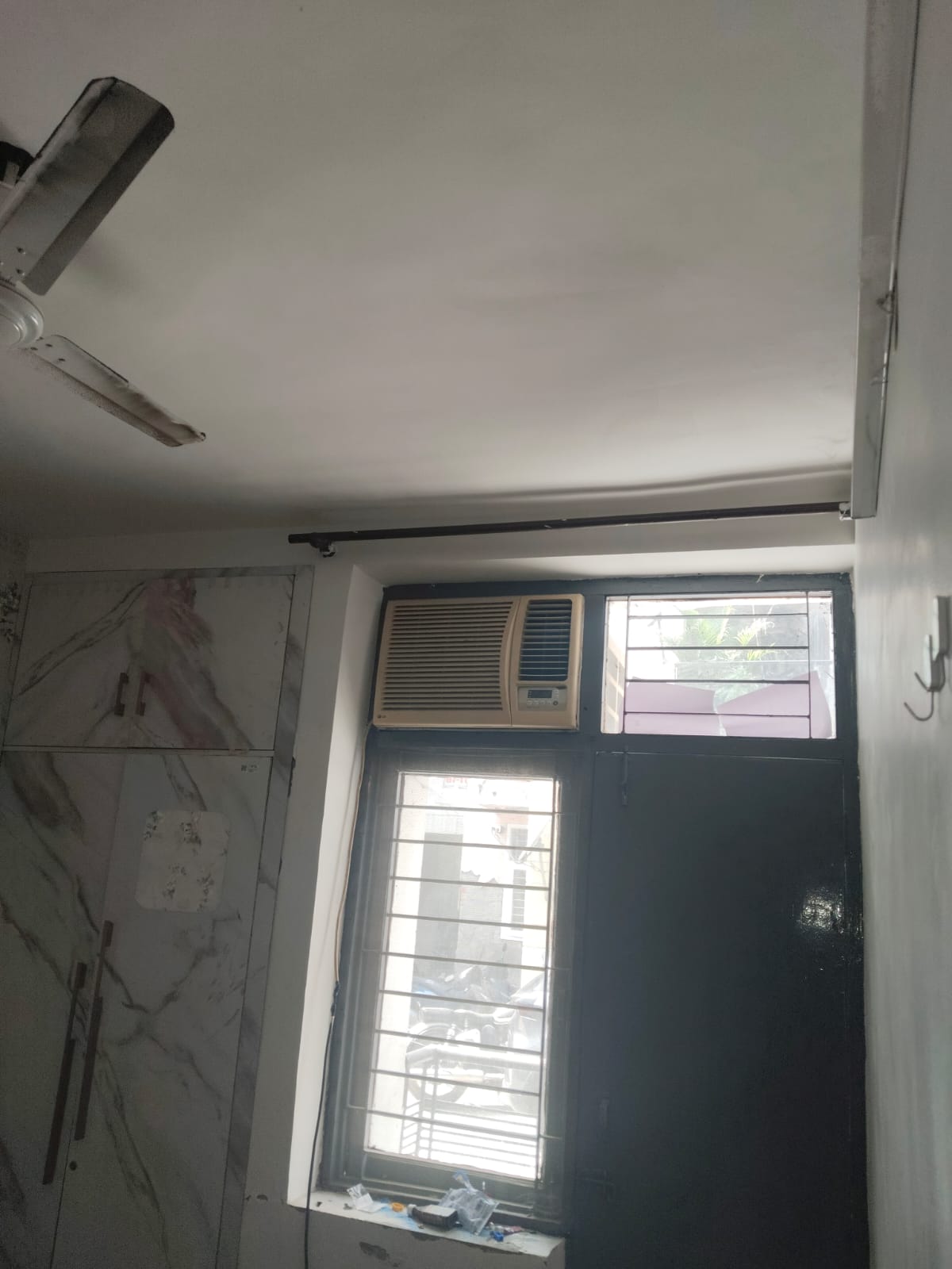2 BHK + Pooja Room 900 Sq.Ft. Builder Floor in Dhanya Niketan