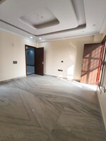3.5 BHK + Study Room 2500 Sq.Ft. Independent House in RWA Apartments Sector 40