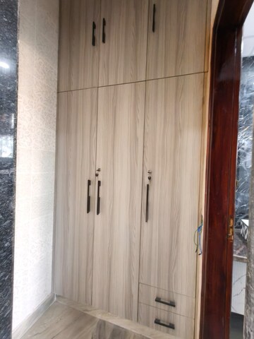 Building Lobby in 3.5 BHK Independent House at RWA Apartments Sector 40, Sector 40 – for Rent