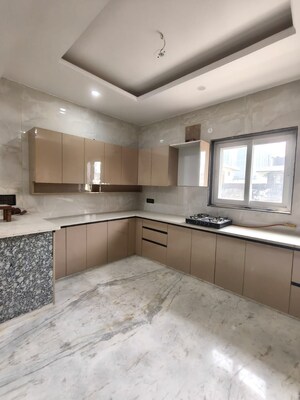 Kitchen in 3.5 BHK Independent House at RWA Apartments Sector 40, Sector 40 – for Rent