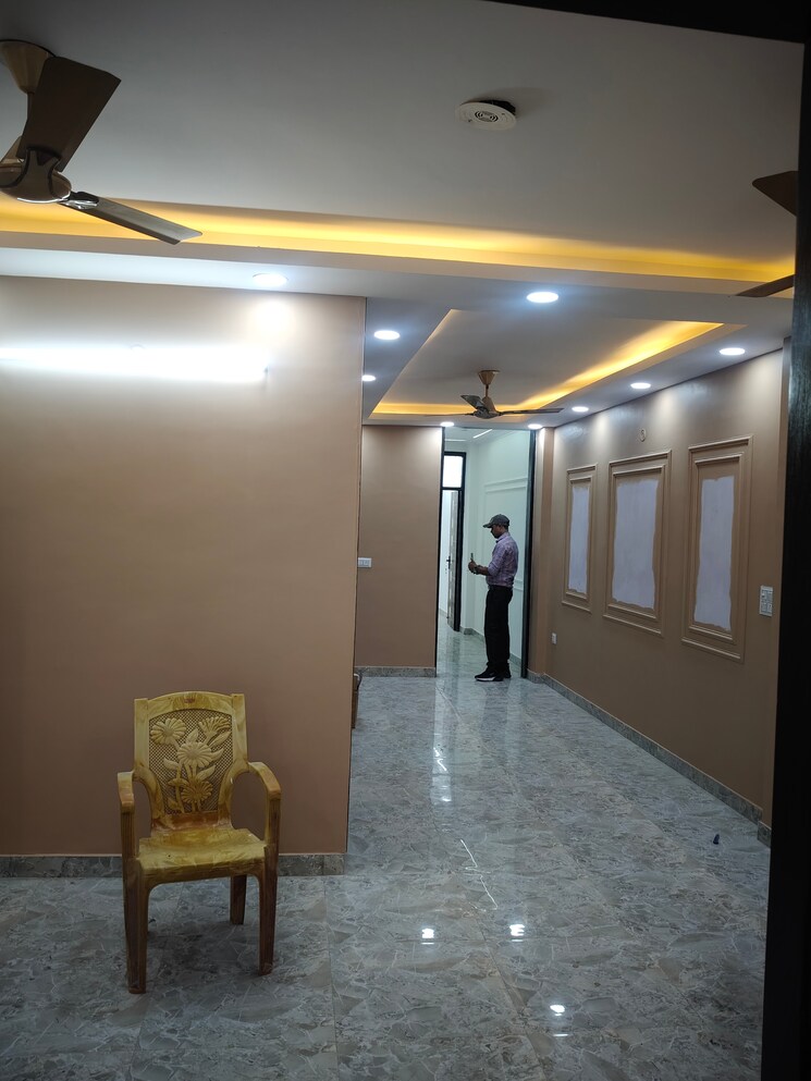 Room, govindpuri 3 Bedroom 909 Sq.Ft. Builder Floor In Govindpuri Delhi 9603380