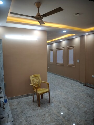 Room in 3 BHK Builder Floor at Govindpuri – for Sale