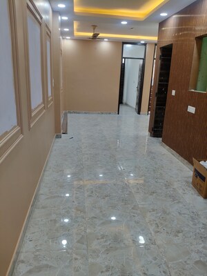 Building Lobby in 3 BHK Builder Floor at Govindpuri – for Sale