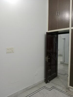 Room in 2 BHK Builder Floor at Huda – for Rent