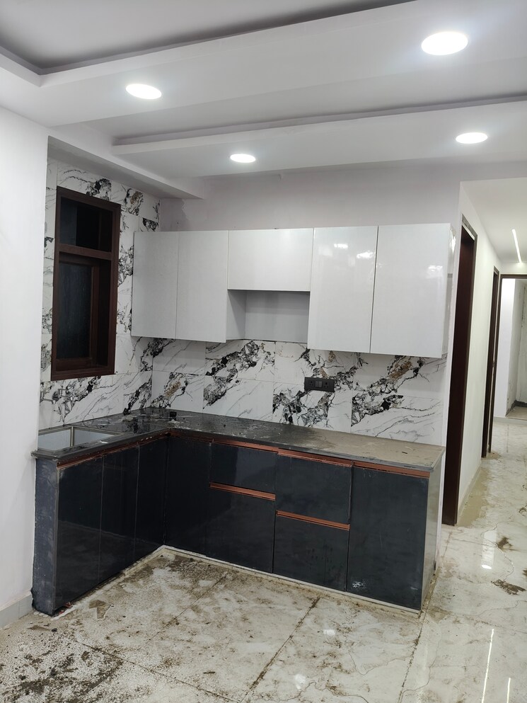Kitchen, govindpuri 3 Bedroom 909 Sq.Ft. Builder Floor In Govindpuri Delhi 9603385