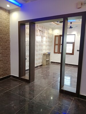 Room in 2.5 BHK Builder Floor at Huda – for Rent