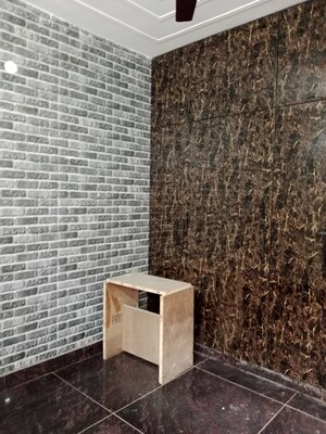 Room in 2.5 BHK Builder Floor at Huda – for Rent