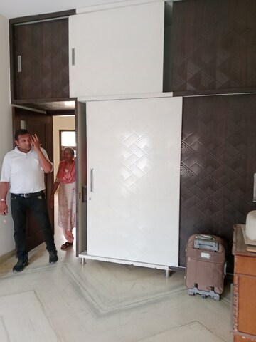 Room in 2 BHK Builder Floor at Huda – for Rent