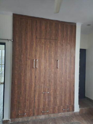 Furnished Amenities in 3.5 BHK Apartment at BBD Green City, Gomti Nagar – for Rent