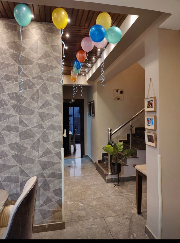 undefined, tulip-mall 3.5 Bedroom 200 Sq.Mt. Builder Floor In Sector 46 Noida 9603405