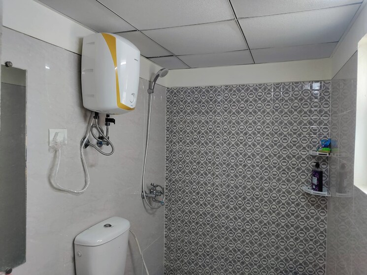Bathroom, gaur-city-2-16th-avenue 2.5 Bedroom 1250 Sq.Ft. Apartment In Sector 16c Greater Noida Greater Noida 9603415