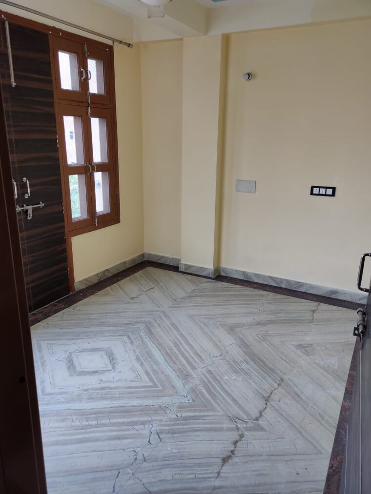 Room, palam vihar extension 1 Bedroom 600 Sq.Ft. Builder Floor In Palam Vihar Extension Gurgaon 9603424