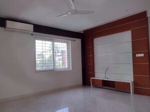 Room in 4 BHK Villa at Greenmark Mayfair Apartments, Tellapur – for Rent