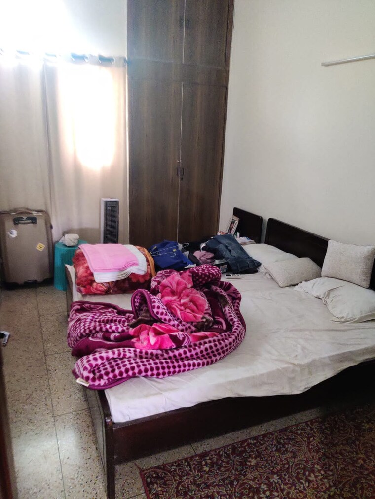 Bedroom, east-of-kailash-block-b-rwa 2 Bedroom 125 Sq.Yd. Builder Floor In East Of Kailash Delhi 9603440