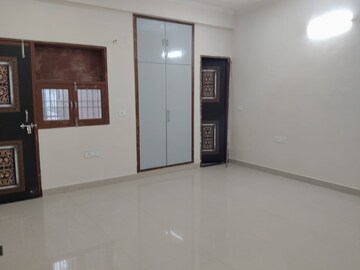 2 BHK Independent House For Rent in Sector 108