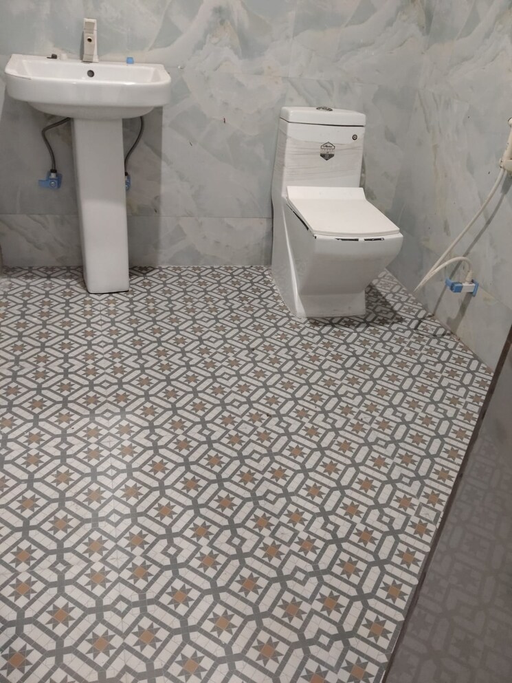 Bathroom, sector 108 2 Bedroom 200 Sq.Mt. Independent House In Sector 108 Noida 9603452