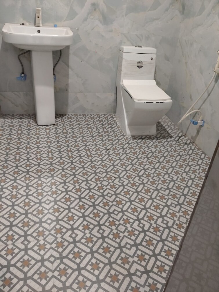 Bathroom, sector 108 2 Bedroom 200 Sq.Mt. Independent House In Sector 108 Noida 9603452