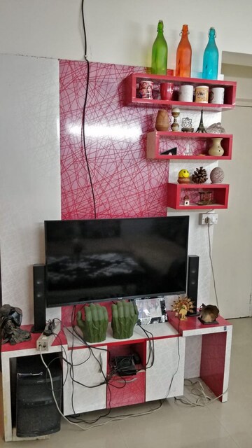 Furnished Amenities in 2 BHK Apartment at Jaypee Greens Kosmos, Sector 134 – for Rent