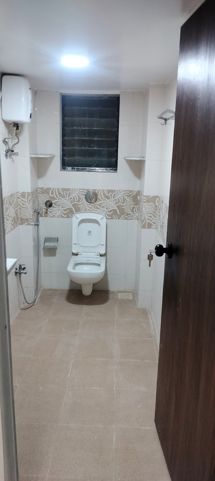 Bathroom, victoria-apartment-andheri 2 Bedroom 750 Sq.Ft. Apartment In Andheri West Mumbai 9603460