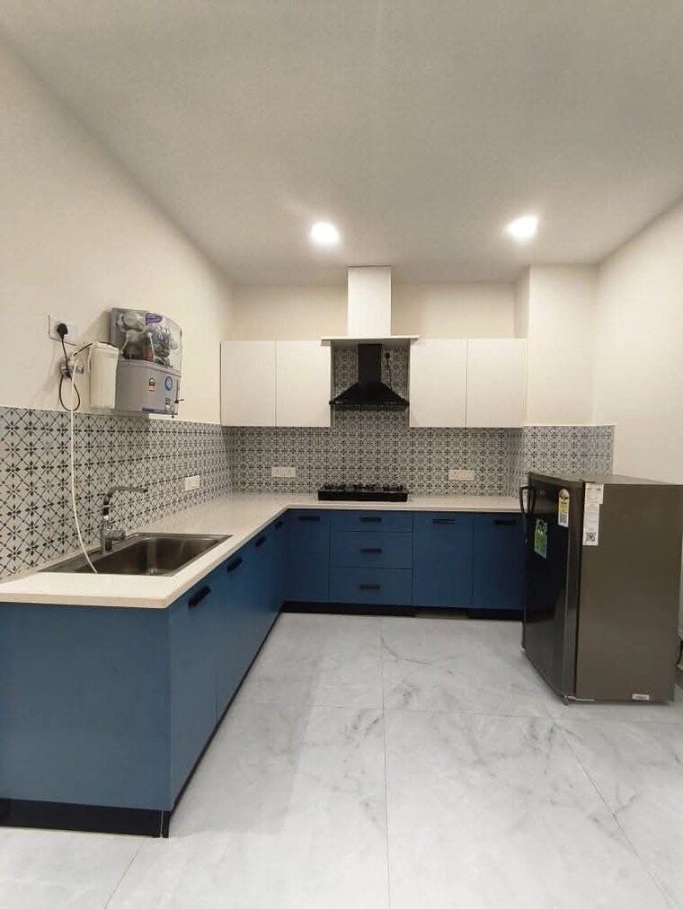 Kitchen, freedom fighters enclave 1 Bedroom 700 Sq.Ft. Builder Floor In Freedom Fighters Enclave Delhi 9603484