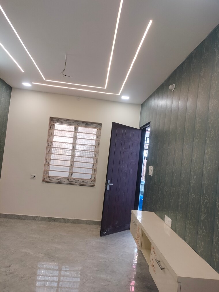 Room, indira nagar 2 Bedroom 1100 Sq.Ft. Villa In Indira Nagar Lucknow 9603490
