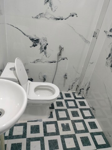 Bathroom in 2 BHK Villa at Indira Nagar – for Rent