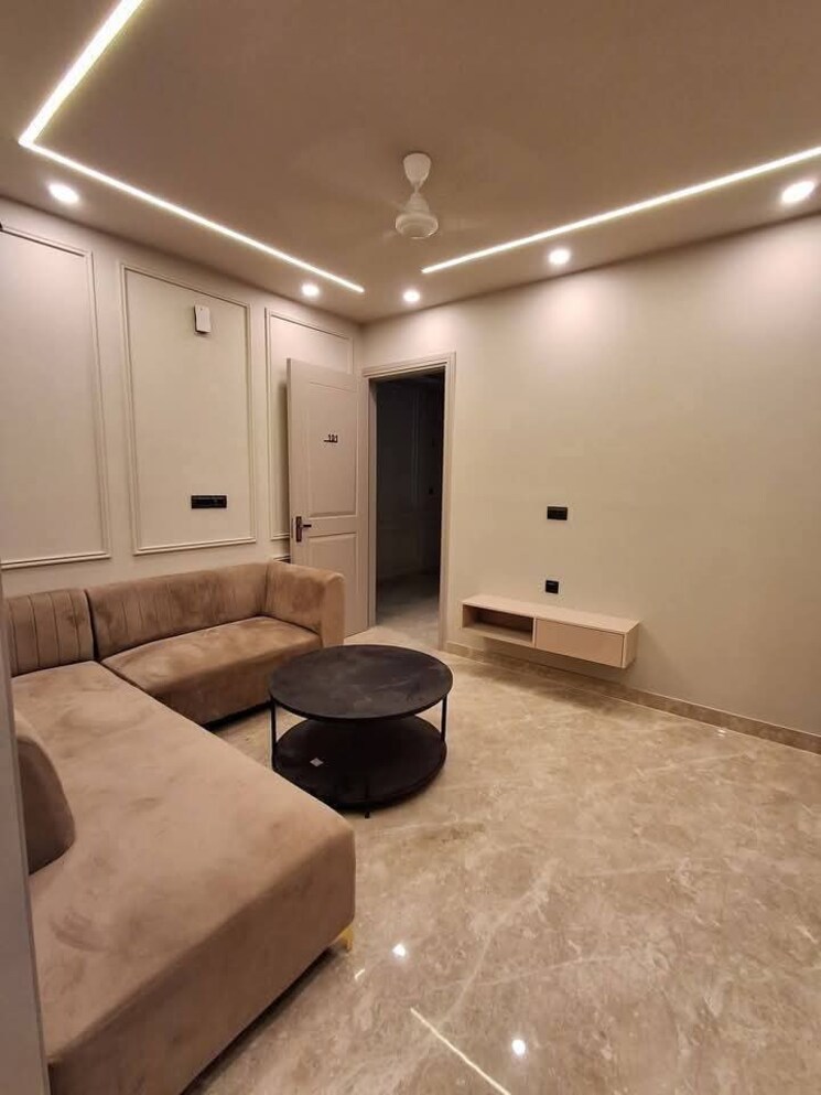 Living Room, freedom fighters enclave 1 Bedroom 700 Sq.Ft. Builder Floor In Freedom Fighters Enclave Delhi 9603491