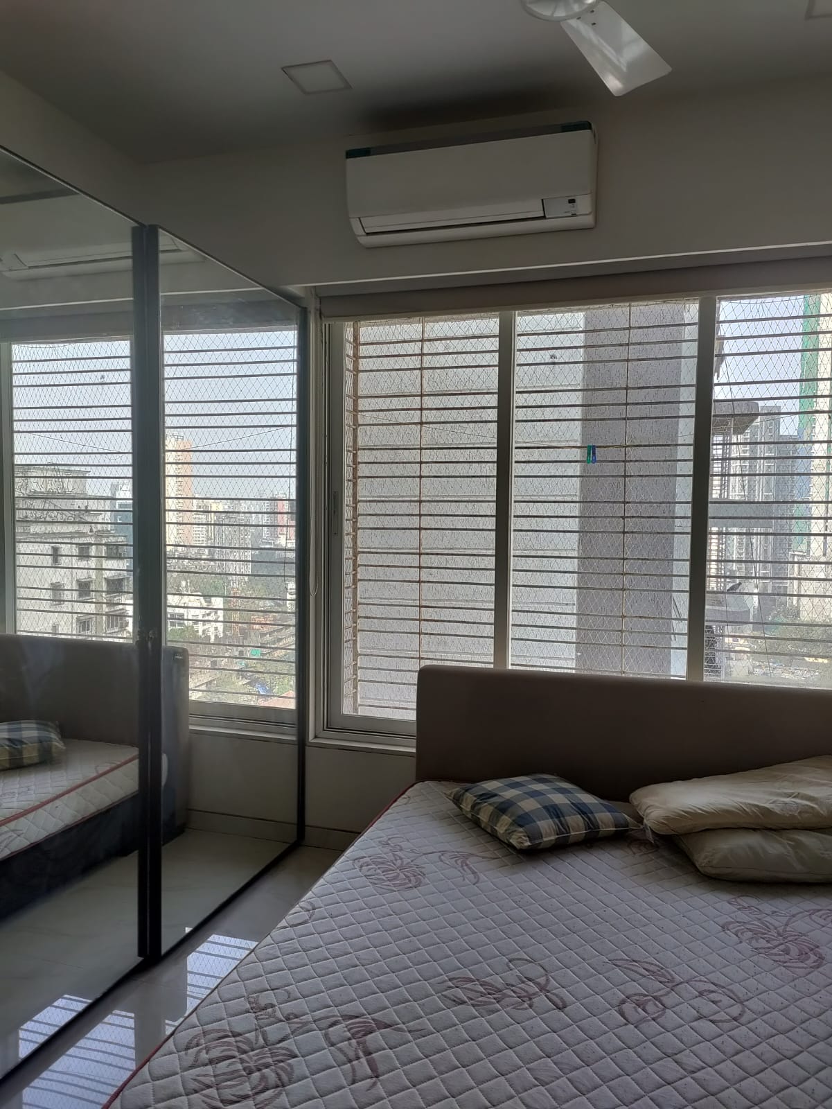 2 BHK Apartment For Rent in JP Unity Tower